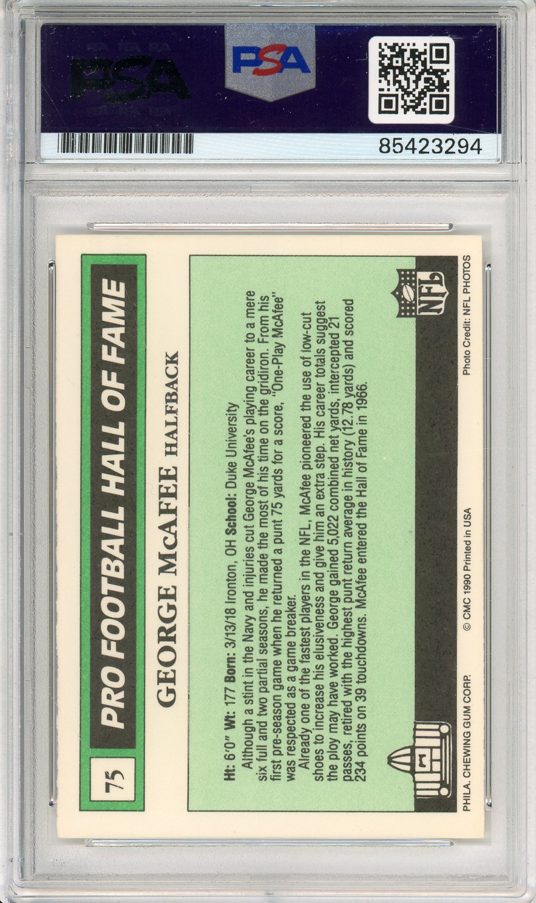 1990 SWELL FOOTBALL - GEORGE MCAFEE #75 HALL OF FAME AUTOGRAPH PSA/DNA AUTHENTIC