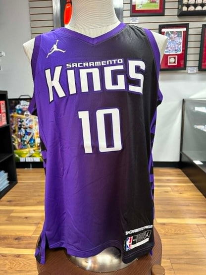 DOMANTAS SABONIS AUTOGRAPHED KINGS JERSEY (BECKETT COA)