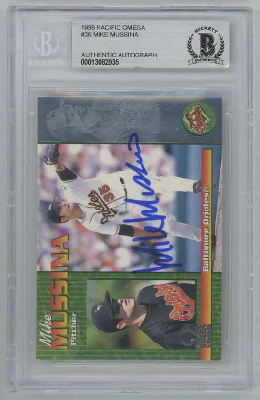 1999 Pacific Omega #36 Mike Mussina Auto - Beckett Authentic