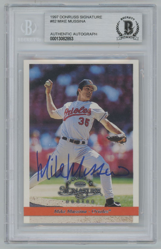 1997 Donruss Signature #82 Mike Mussina Auto - Beckett Authentic