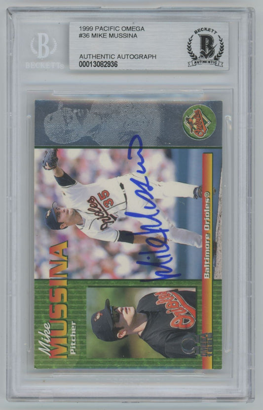 1999 Pacific Omega #36 Mike Mussina Auto - Beckett Authentic