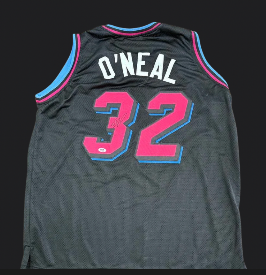 SHAQUILLE O'NEAL AUTOGRAPHED JERSEY W/ BECKETT WITNESS STICKER