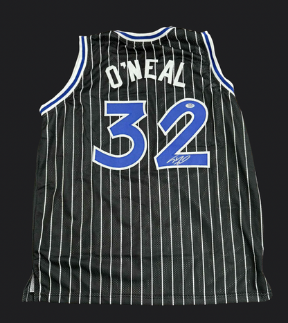 SHAQUILLE O'NEAL AUTOGRAPHED JERSEY W/ BECKETT WITNESS STICKER