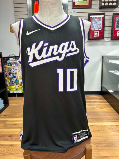 DOMANTAS SABONIS AUTOGRAPHED KINGS JERSEY (BECKETT COA)